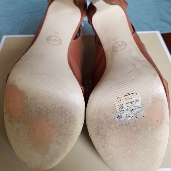 Michael Kors Isabella booties - Picture 6 of 6